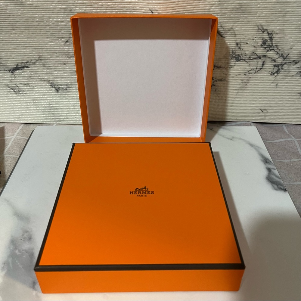 Herms Box Pristine Condition - image 5